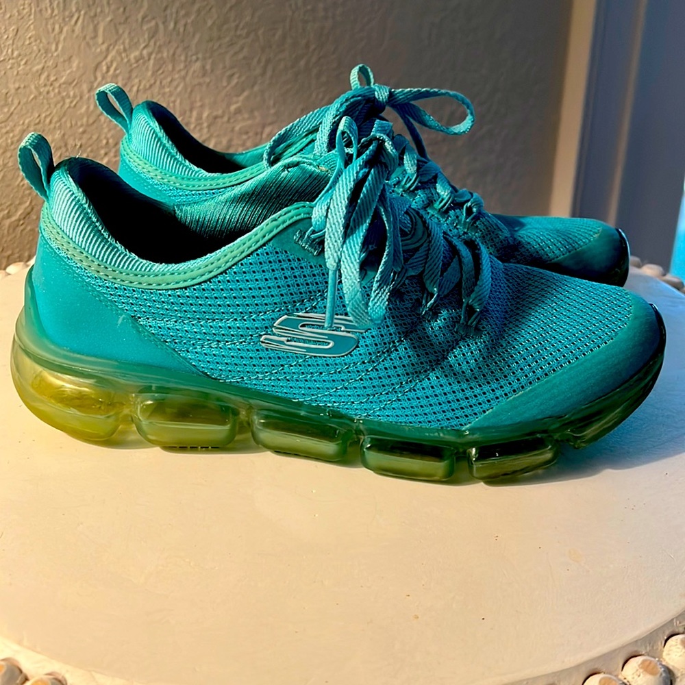 Sketchers Air-Cooled Memory Foam Teal Size 7 1/2